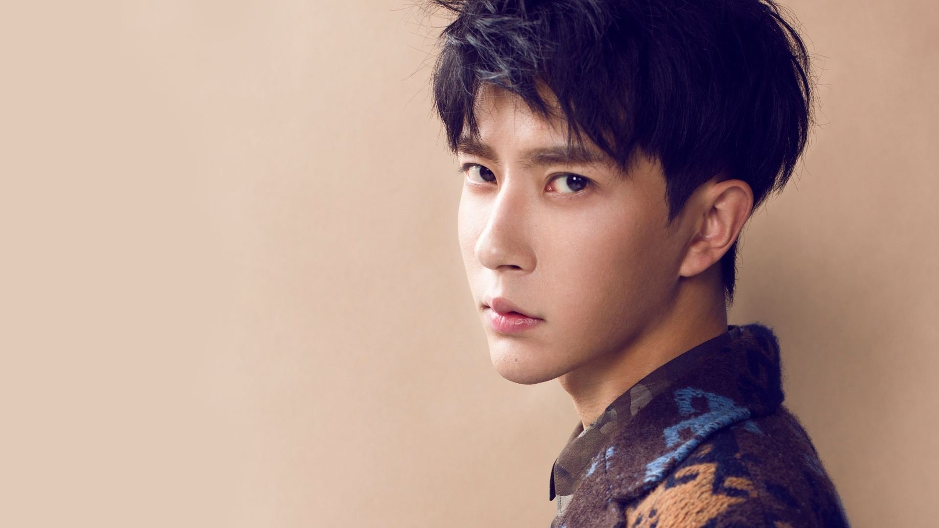 詹姆斯的肩膀，世界的眼睛